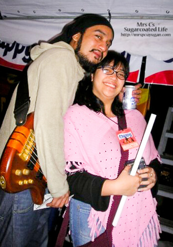 Baguio 2005, at the Chippy Panagbenga show, with my favorite bassist of all time.